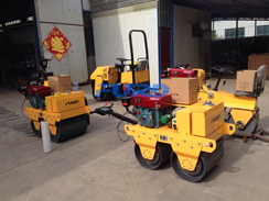 福瑞得壓路機(jī)座駕壓路機(jī)、手扶壓路機(jī)準(zhǔn)備發(fā)貨