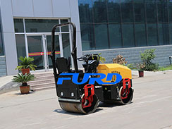 抓住特色打通渠道，全液壓小型壓路機廠家順利發(fā)展